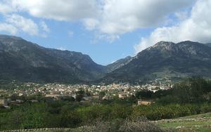 Thumbnail for A day trip to the beautiful valley of Sóller